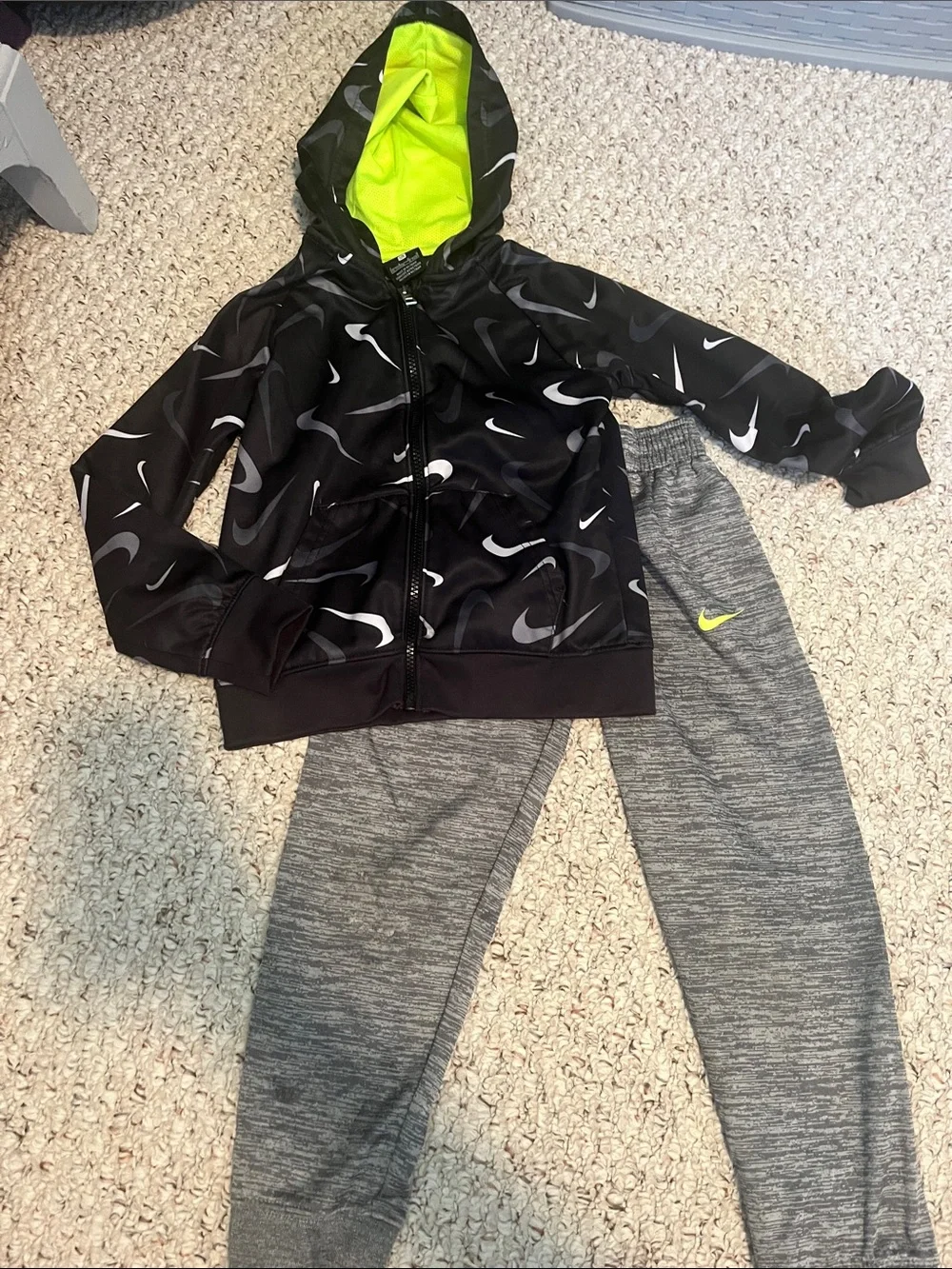 Nike Black Hoodie & Gray Heather Joggers Set with Neon Green Lining